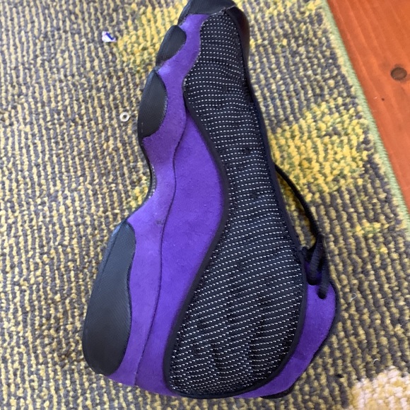 Jordan 13 court purple size 6.5y - Picture 2 of 3